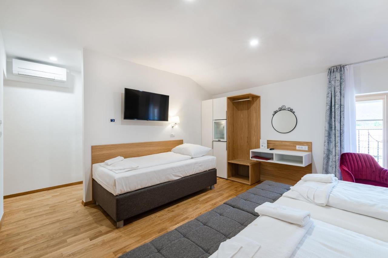 Hotel Dvorec โทลมิน ภายนอก รูปภาพ