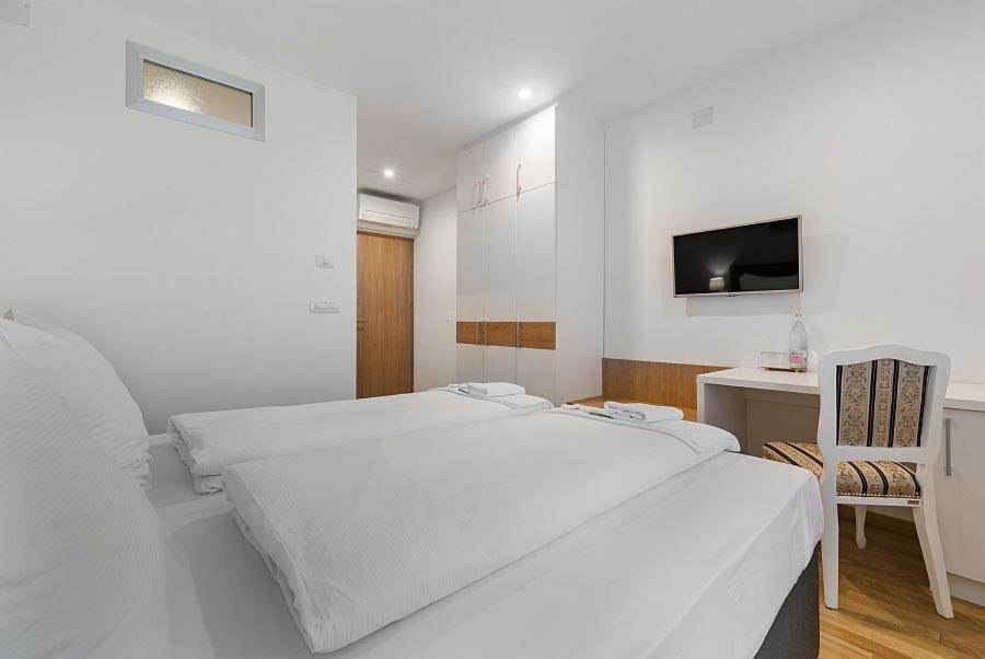 Hotel Dvorec โทลมิน ภายนอก รูปภาพ